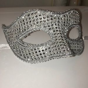 New Silver Rhinestone Masquerade Mask Halloween